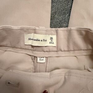 Abercrombie & Fitch Men's Cream Chinos